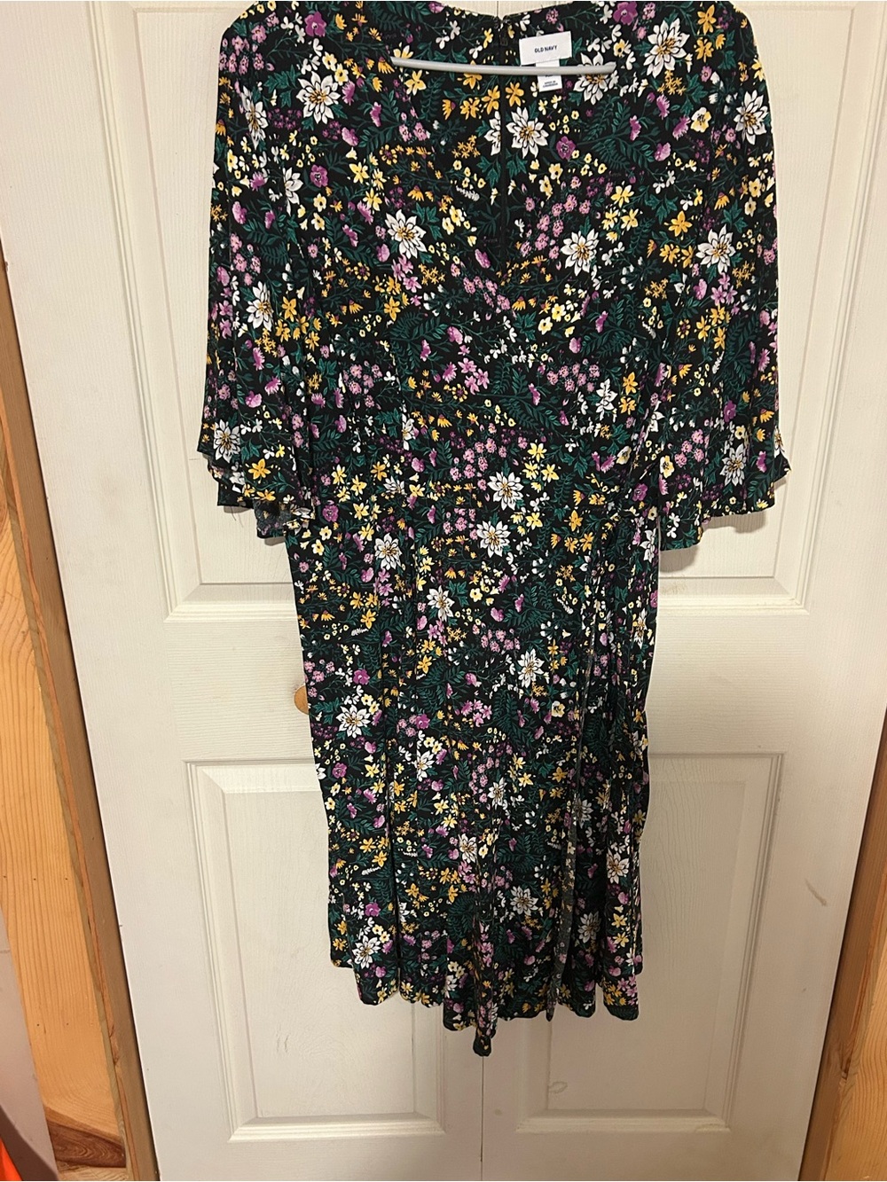 Old Navy Women’s Plus Floral Wrap Dress